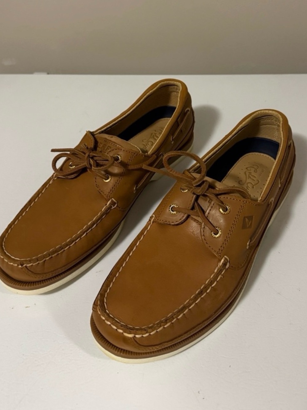Men’s Gold Cup Sperry Mako 2 boat shoe in tan - Picture 2 of 2